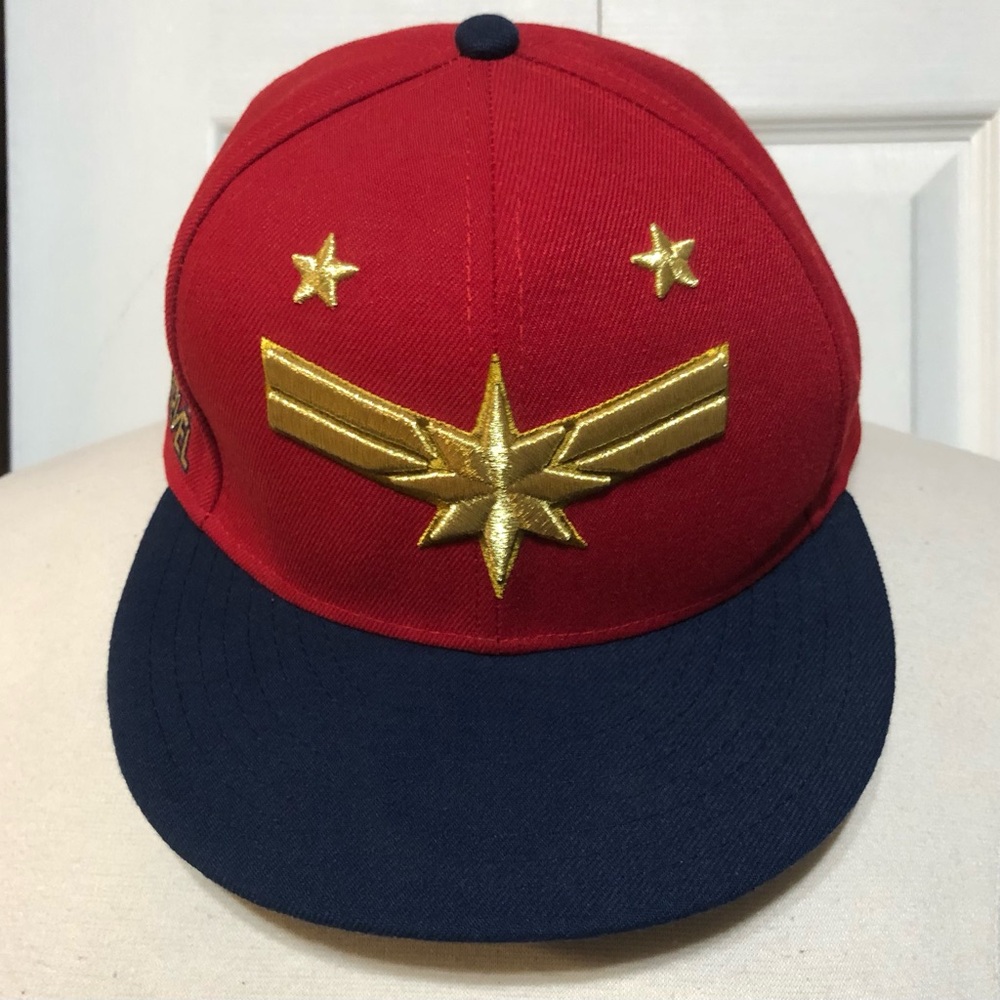 Marvel New Era 9Fifty Comic / Movie Captain Marvel Snapback Hat GameStop OSFM